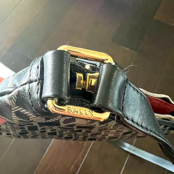 Bally vintage monogrammed cross body bag. - Picture 8 of 10